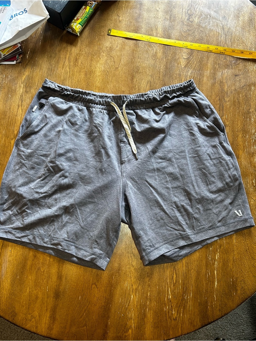 Vuori Men's Ponto Shorts XL Grey in Great Condition Softest Workout Shorts
